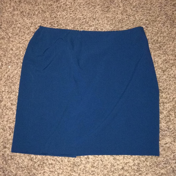 Jones Studio Dresses & Skirts - Plus size career pencil skirt